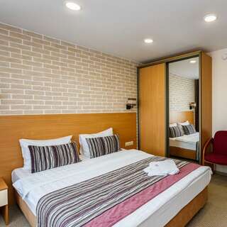 Гостиница Аврора Хабаровск СТАНДАРТ 1 КАТЕГОРИИ 2 КРОВАТИ / 1 КРОВАТЬ-2