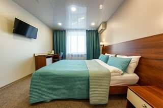 Гостиница Аврора Хабаровск Cемейный номер с собственной ванной комнатой-9