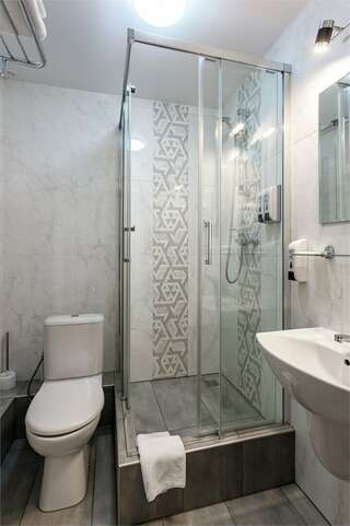 Гостиница Аврора Хабаровск Двухместный номер с 2 двуспальными кроватями-8