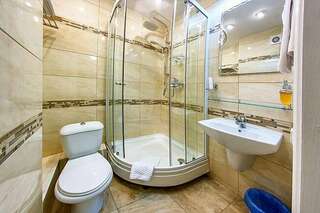 Гостиница Аврора Хабаровск Двухместный номер с 2 двуспальными кроватями-11